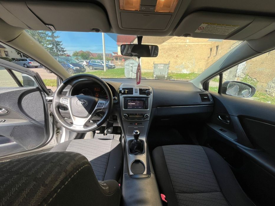 Vand Toyota Avensis T27