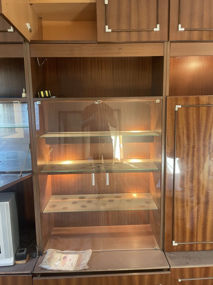 Продава се  секция