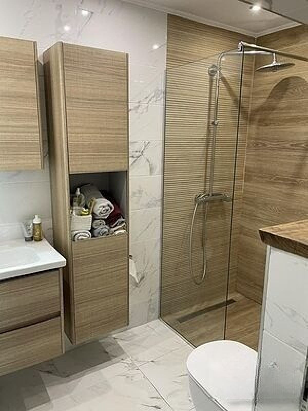 Прекрасен многостаен апартамент в к-с Възраждане на гр. Бургас
