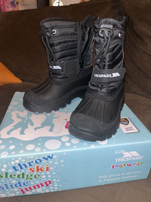 Зимни непромокаеми ботуши