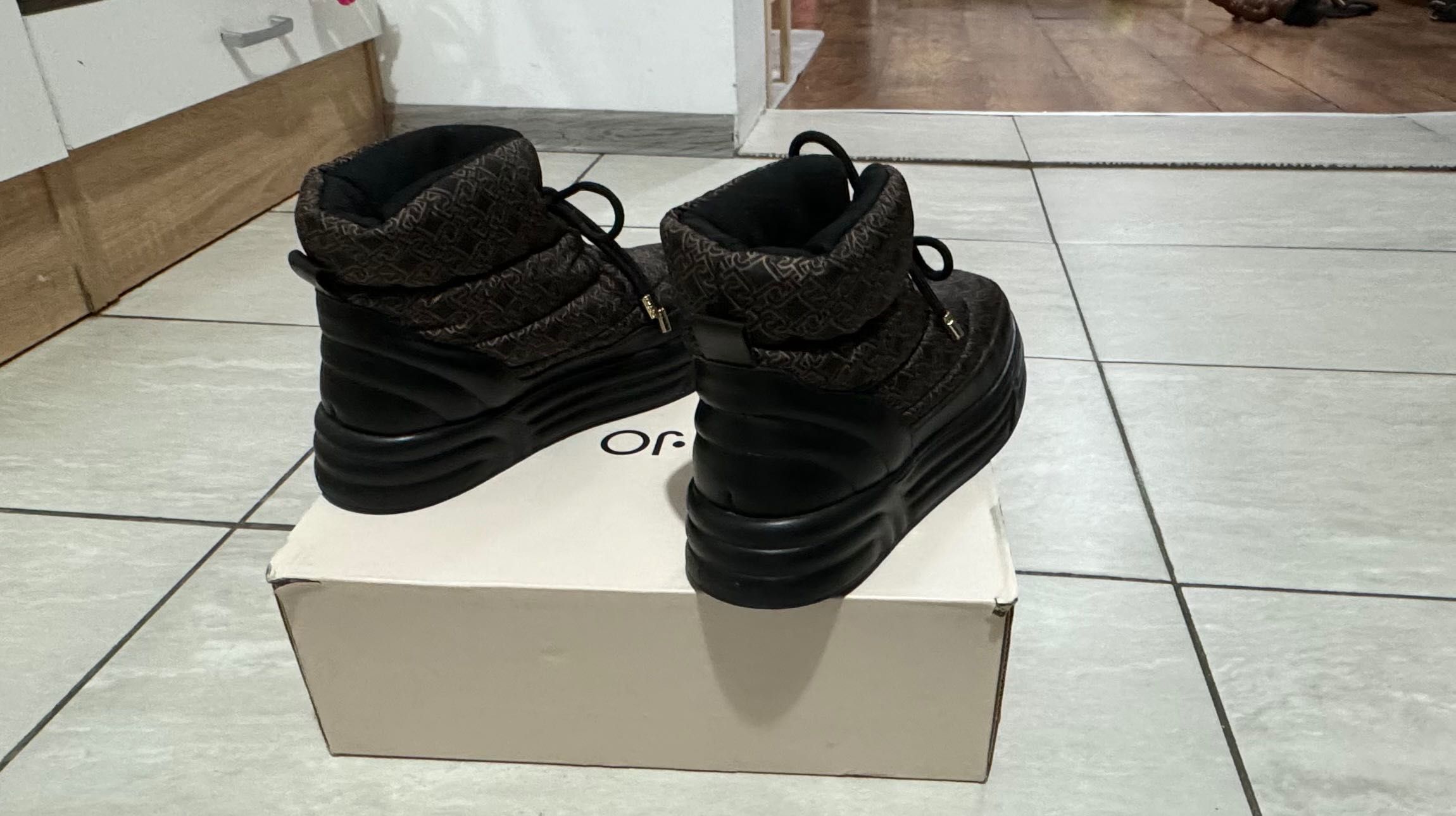 Оригинални Liu jo и Pepe Jeans