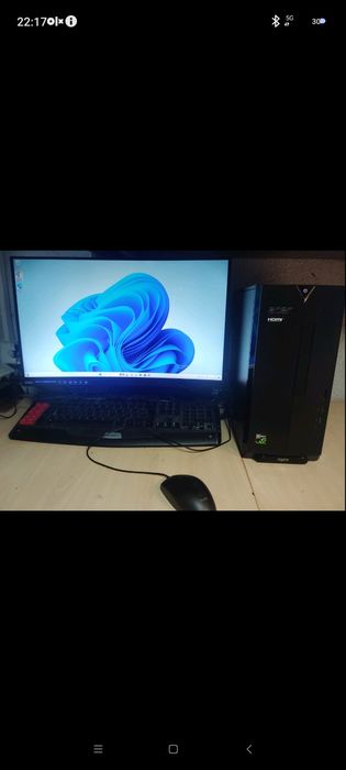 Продавам настолен компютър без монитор