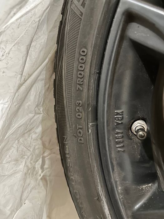 Джанти Ronal R57 Matt Black обути с Vredestein DOT: 023