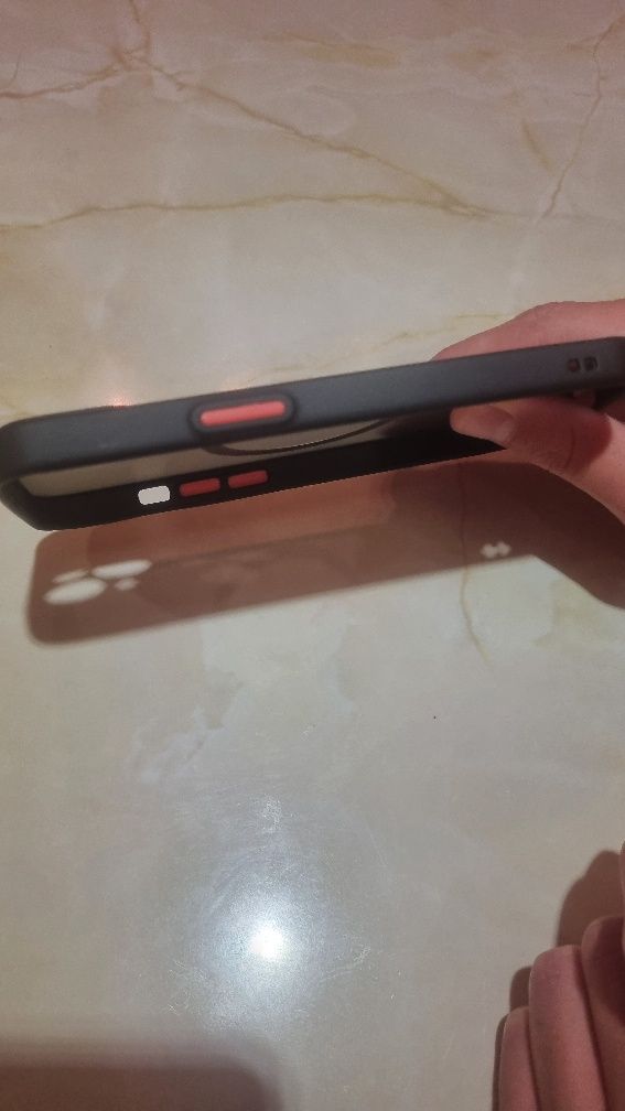 Калъф за Iphone 13 -нов