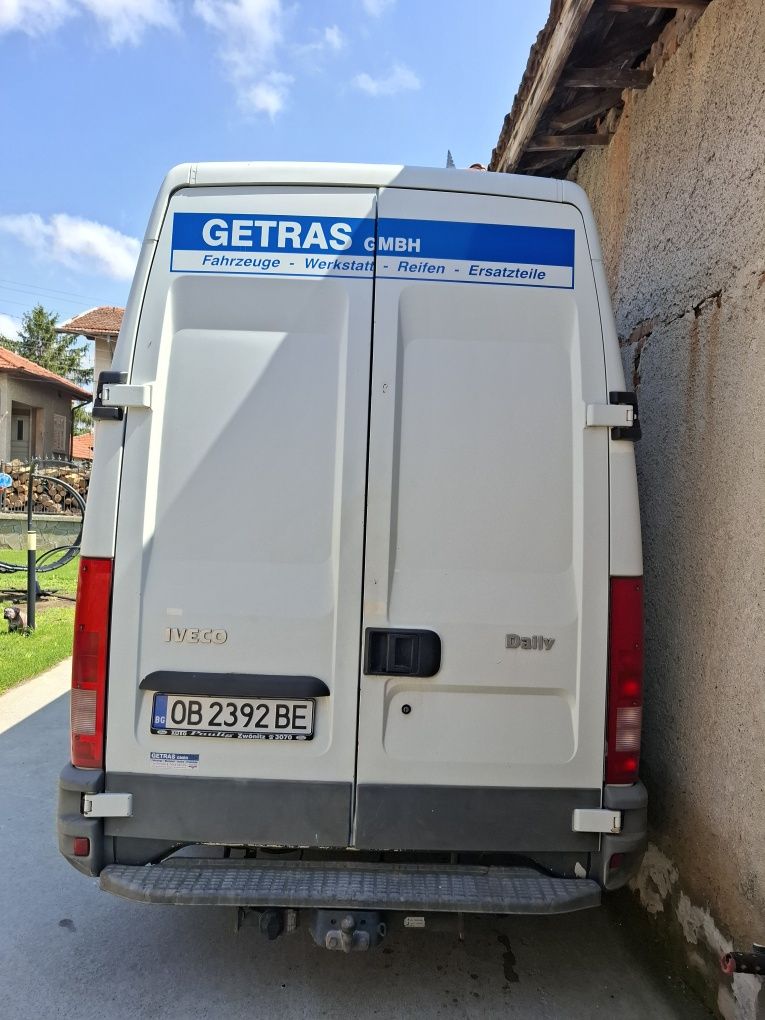 Продавам бус ивеко