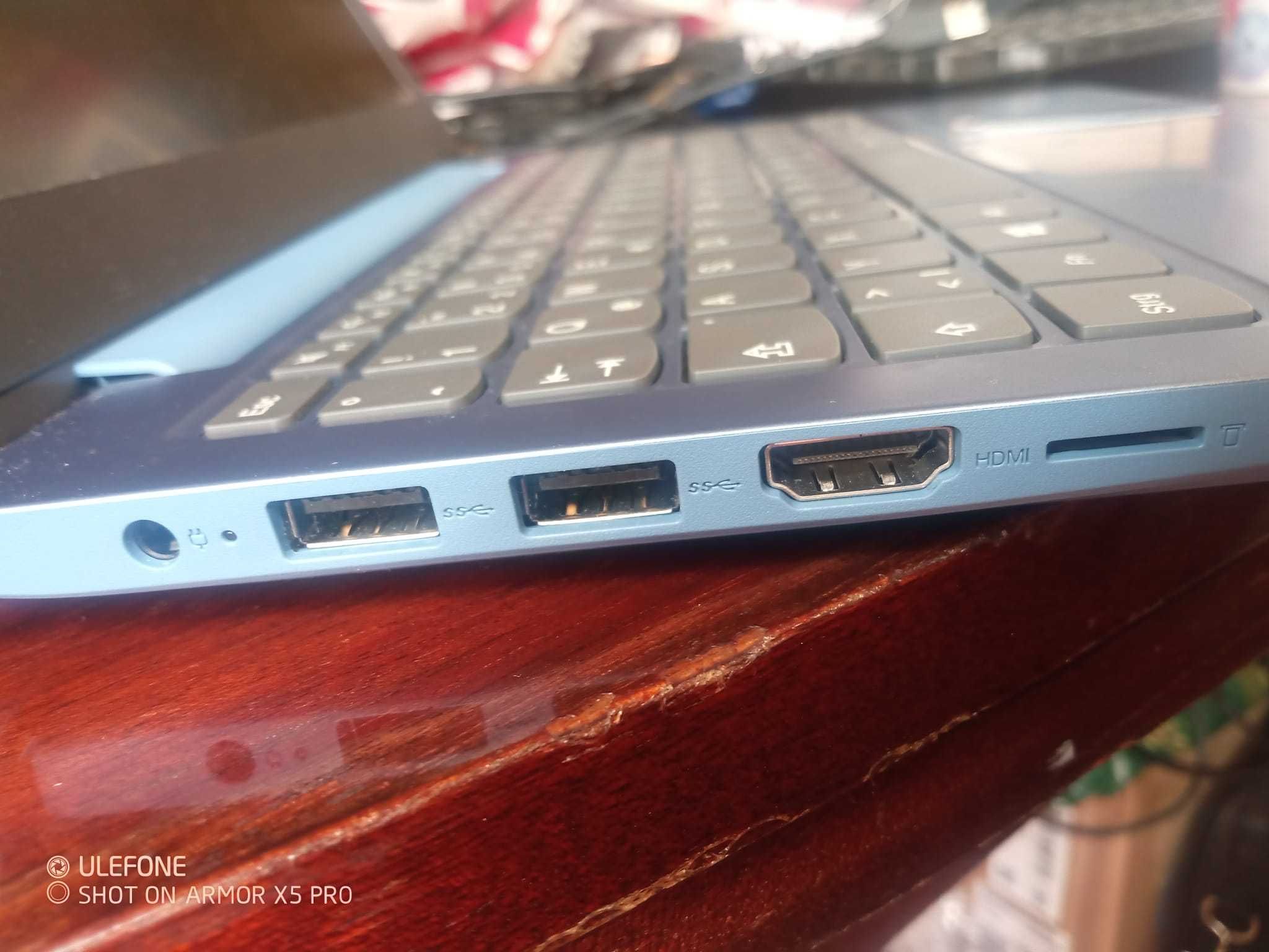 Vand laptop AMD A6  9220e R4 pret 520 lei