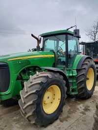 Vând tractor John deere 8220