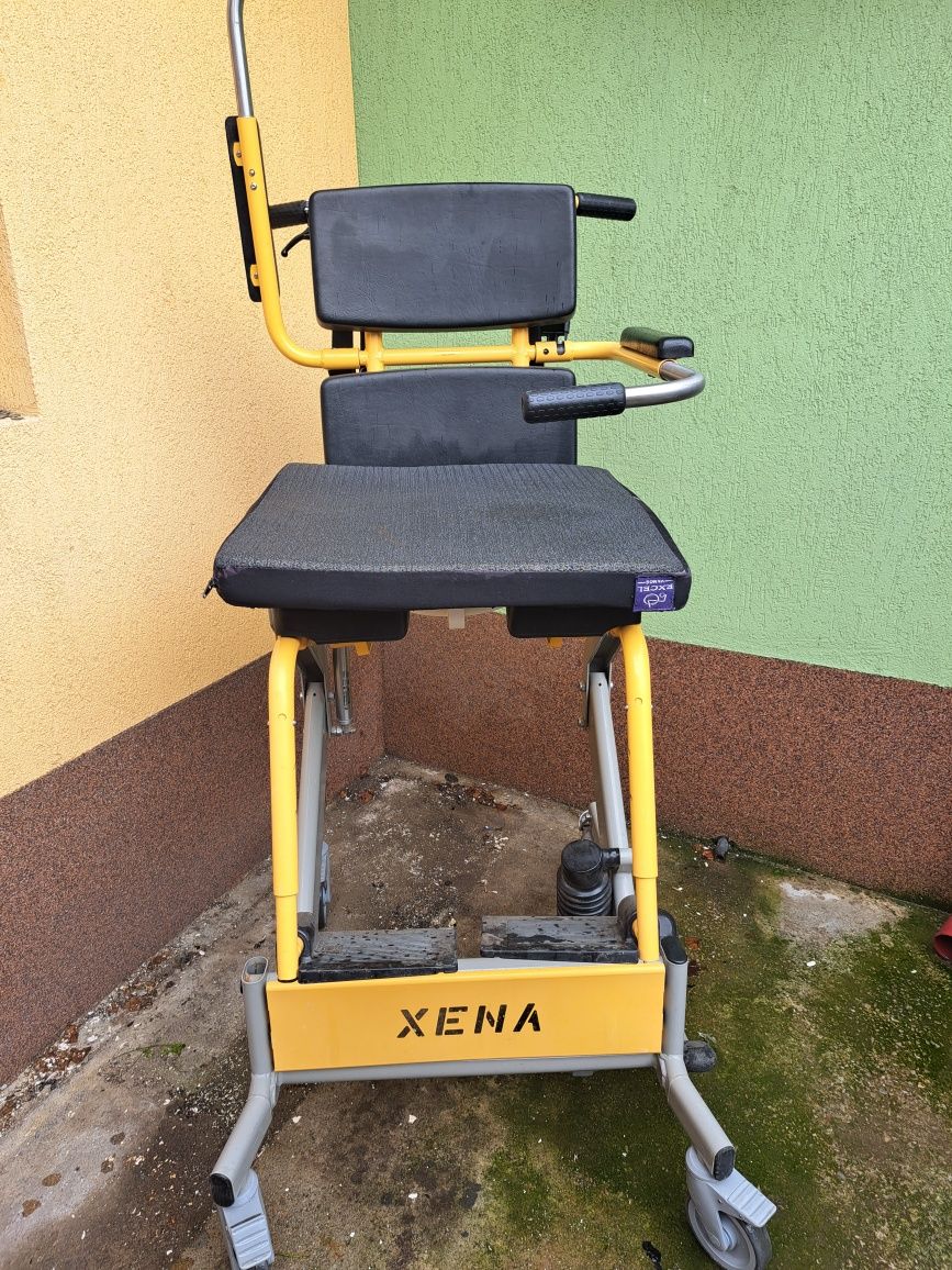 Scaun rulant hidraulic pentru persoane cu dizabilități