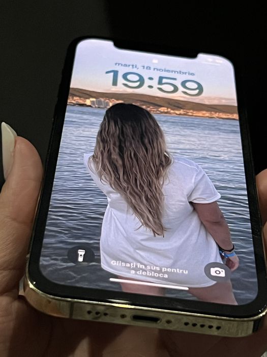 Iphone 12 pro,gold
