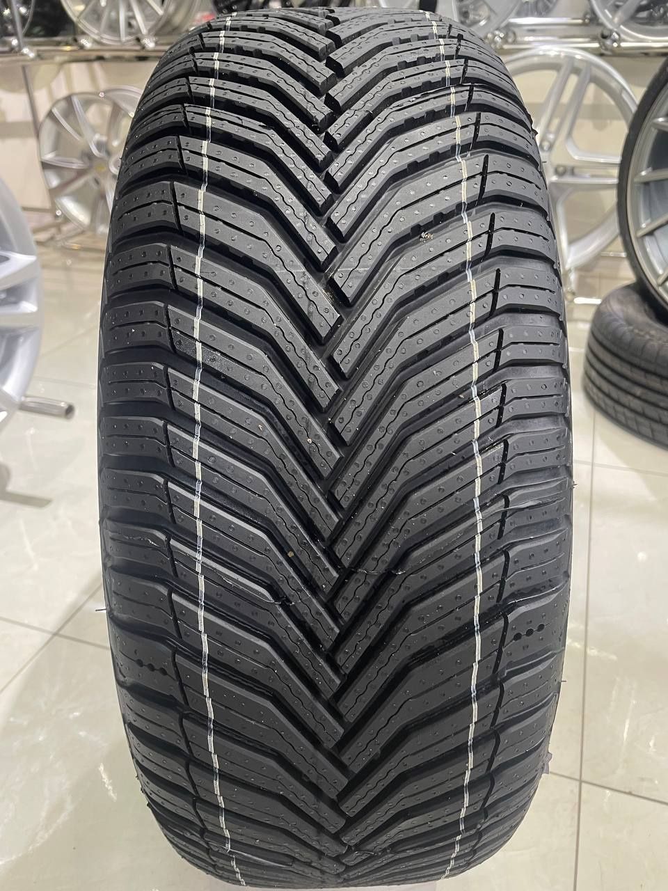 Balon shina Michelin Crossclimate 2 215/55R16