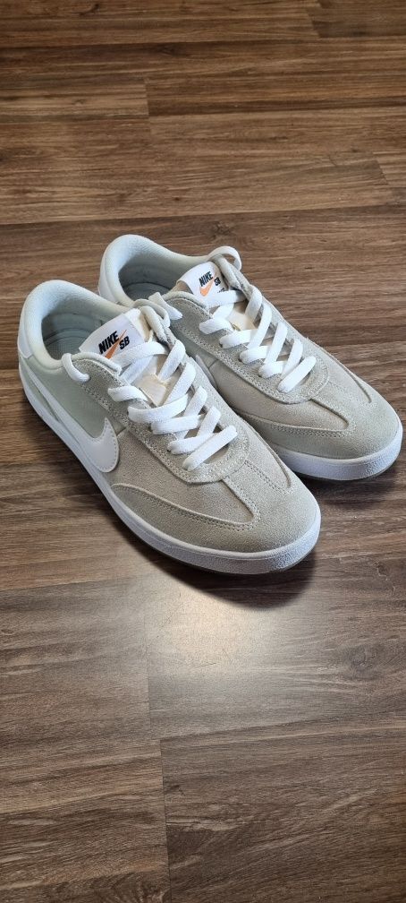 Дамски кецове Nike