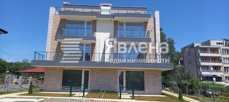 Явлена продава двустаен апартамент в нова жилищна