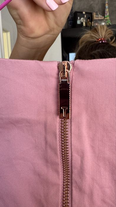Красива и стилна рокля Ted Baker London