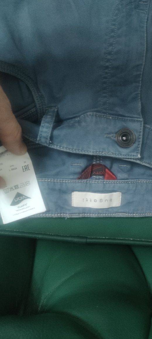 Продам подростковые  вещи