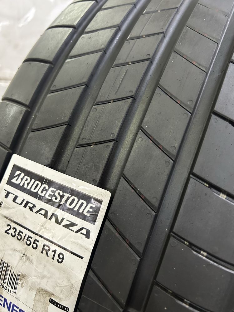 Гуми 235/55/19 и 255/50/19 Bridgestone demo dot 2123