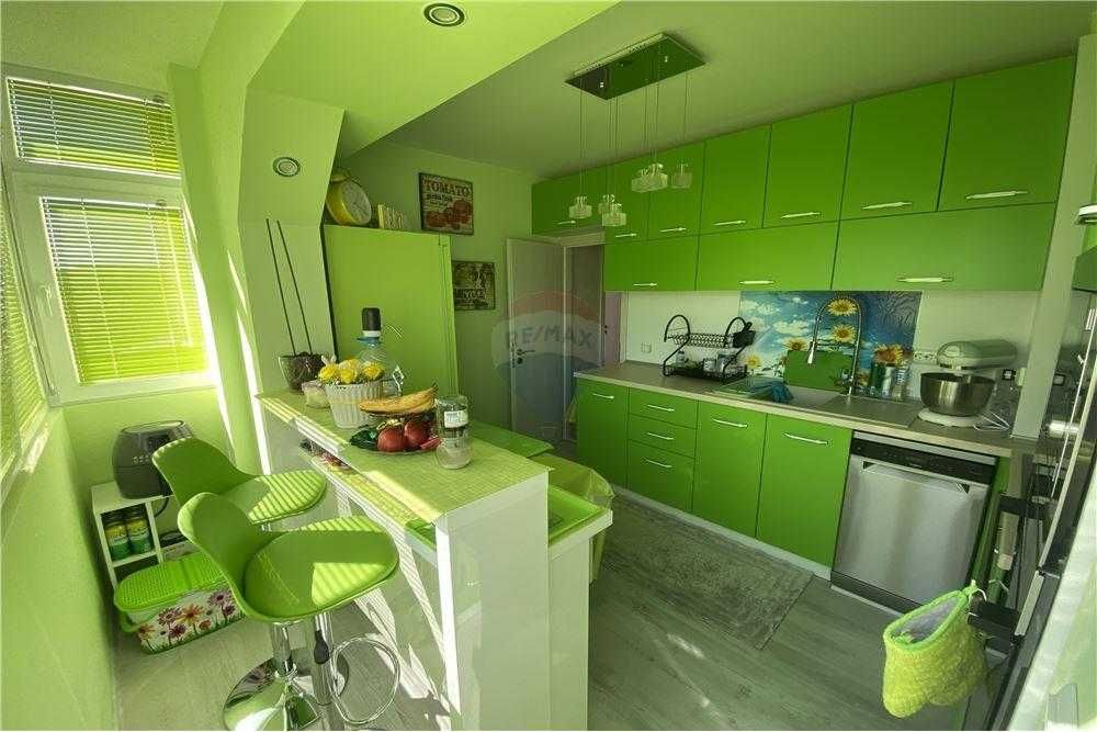 Продава се Двустаен апартамент в Разград, Бели Лом - 63 кв.м за 1660 €/кв.м - Снимка #4
