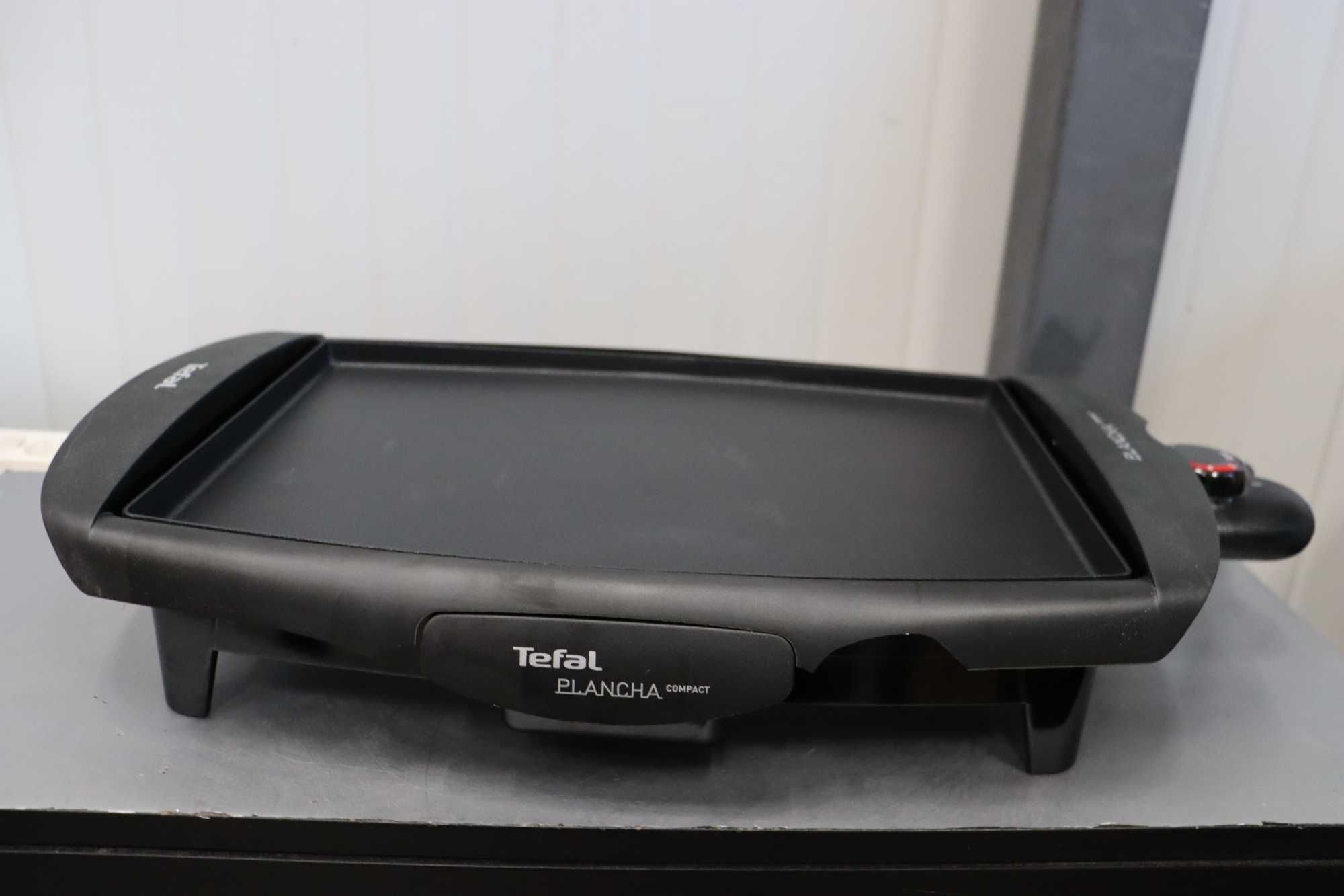 Електрическа скара Tefal Plancha Compact 1800W с ДЕФЕКТ