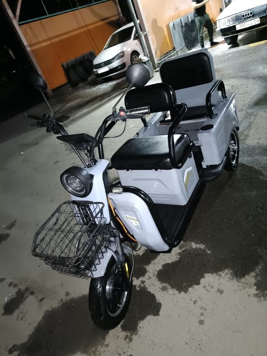 Электронный мопед