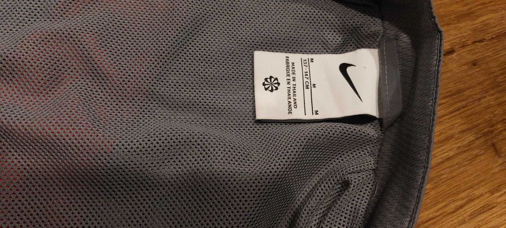 Детско яке NIKE LIVERPOOL тънко размер М