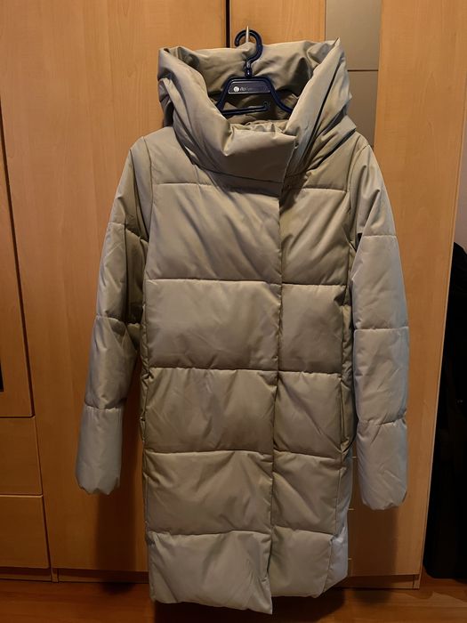 Дамско зимно яке RESERVED