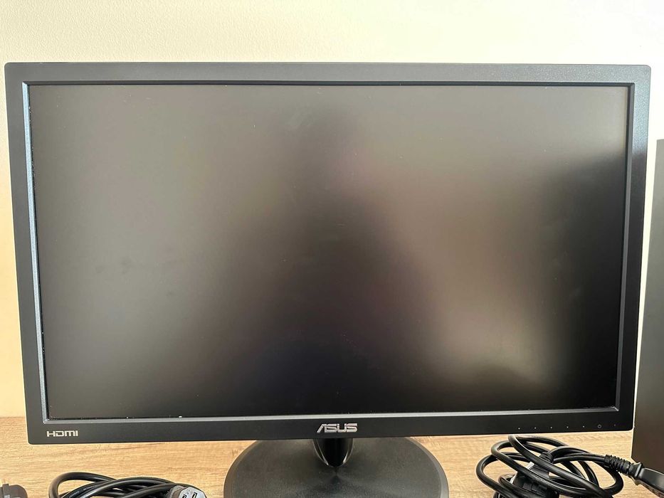 Sistem Desktop HP Pavilion + Tastatura + Mouse + Monitor Asus