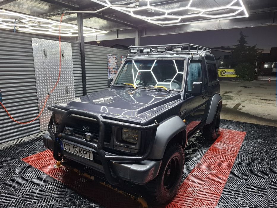 Daihatsu Rocky offroad comparabil cu Patrol Toyota G  Wrangler