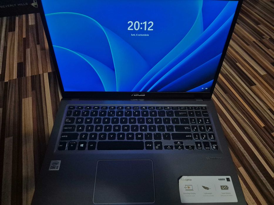 Se Vinde Laptop ASUS X515FA