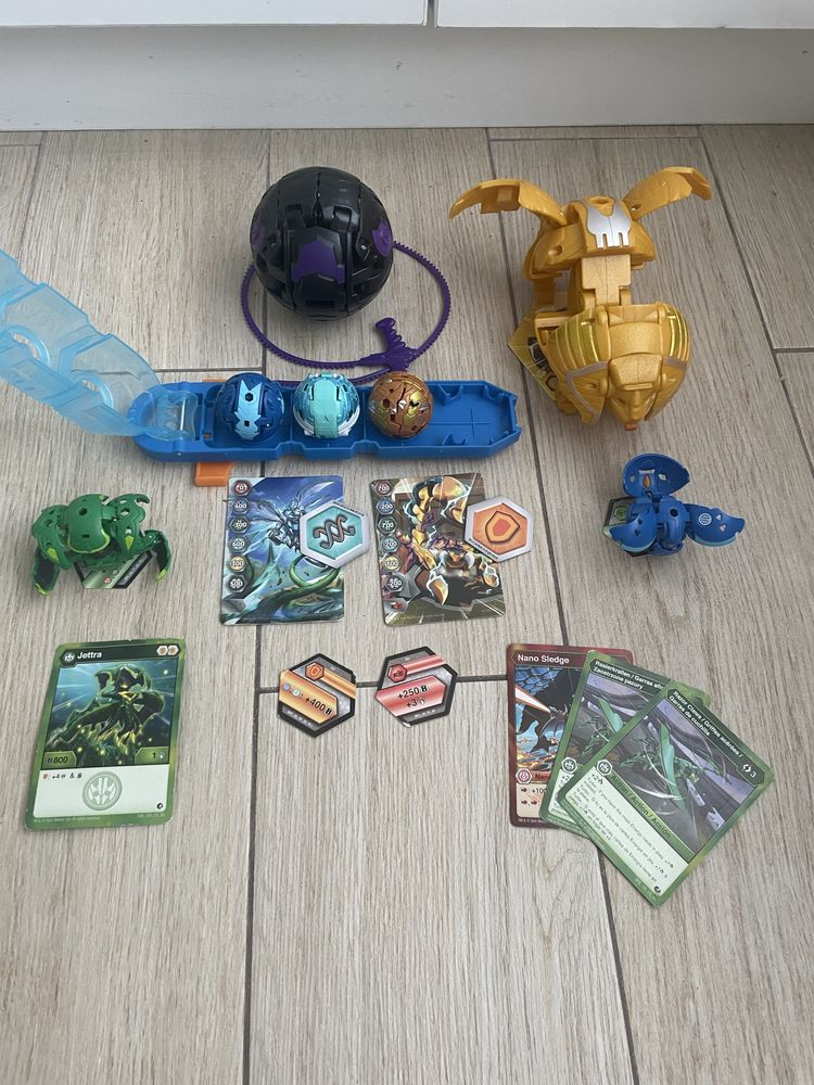Бакуган Bakugan малки и големи с карти