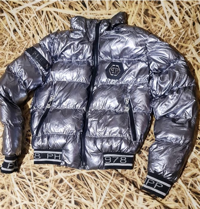 Сребристо зимно яке " Philipp Plein " , с естествен косъм на качулкатa