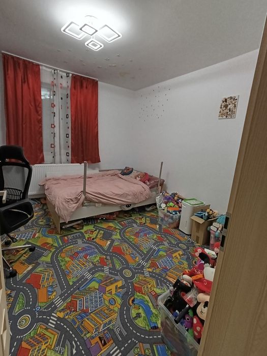 PROPRIETAR VAND Apartament cu 3 camere- Giroc