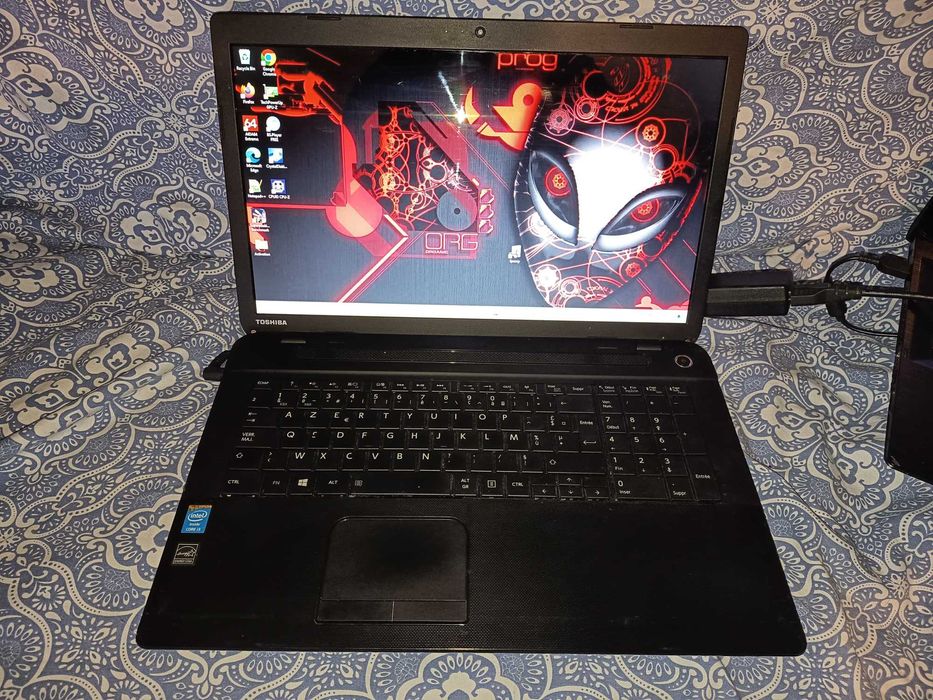 Laptop Toshiba C70, Core i3 4005u, 4gb ram, ssd 120, display 17,3 inch