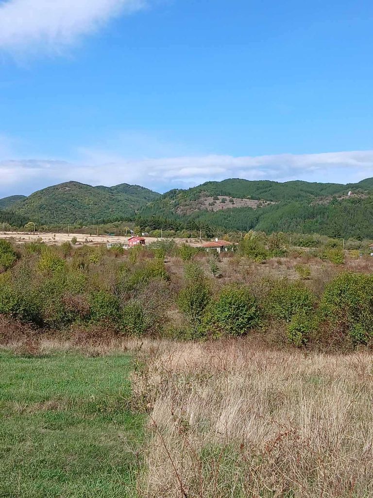 Продава се Парцел в с. Кътина, Област София-град - 3108 кв.м за 100 €/кв.м - Снимка #4