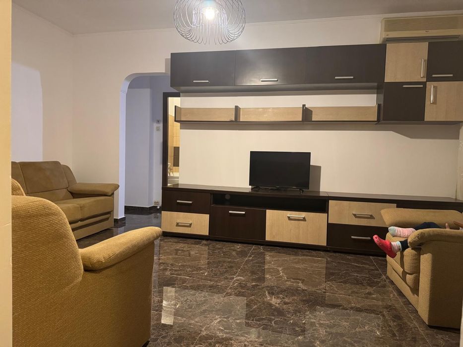 Proprietar, vand apartament 2 cam ion mihalache- zona ciuperca/Domenii