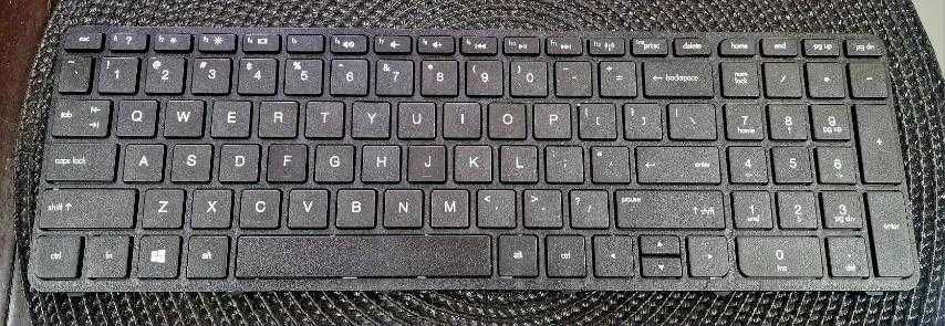 НОВА! Клавиатура за  HP Pavilion 17 17-e 17-n Черна Рам с Черни Бутони