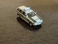 Macheta  auto BMW seria 3 Touring Cararama 1:72