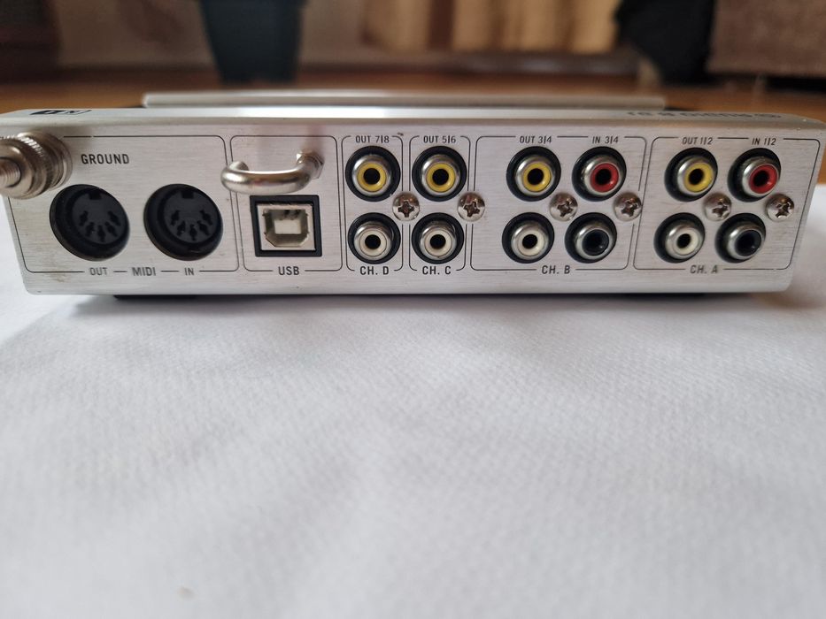 Native Instruments Audio 8 DJ звукова карта