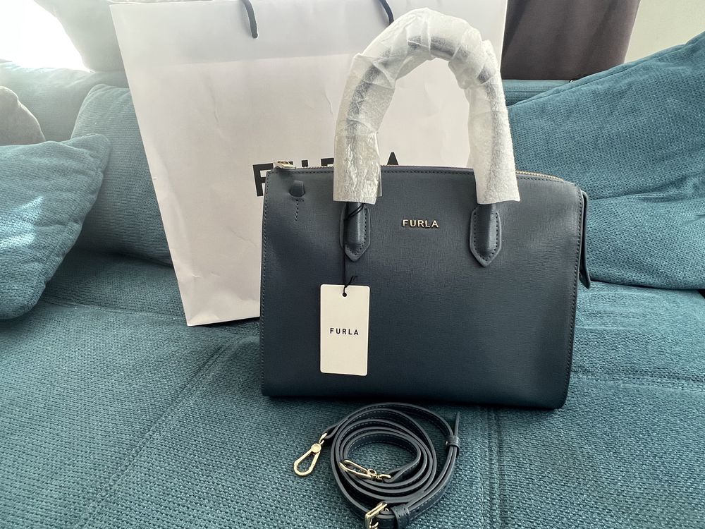 Furla Pin crossbody Satchel.Нови,с етикети,подаръчен плик Furla