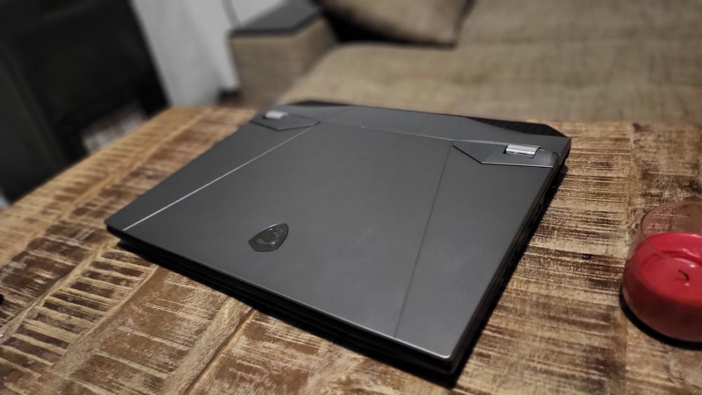 Култовият лаптоп MSI Titan GT76 с компоненти на Desktop настолен PC