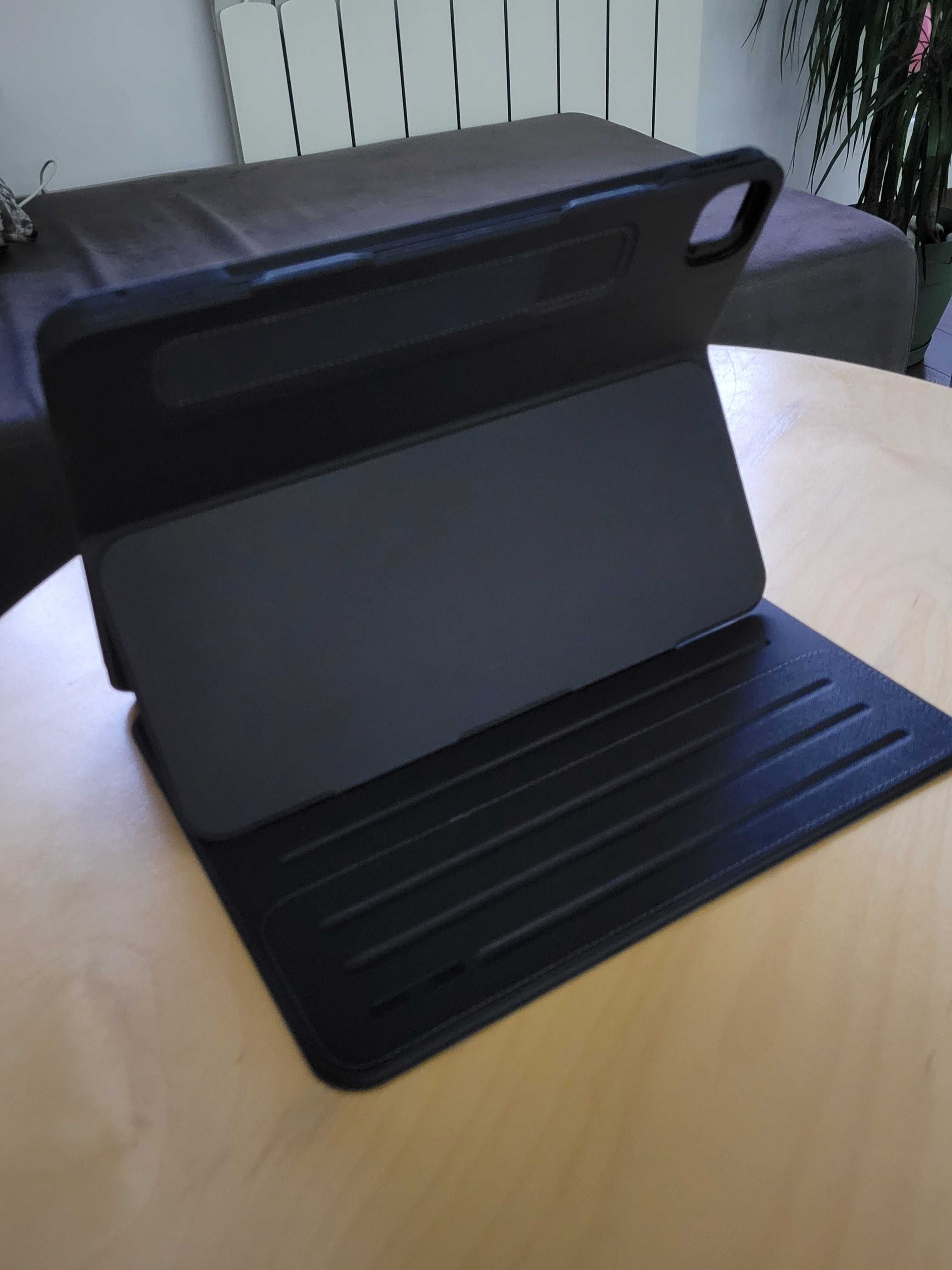 ESR кейс за iPad Pro 13" M4 2024 case мултифункционален