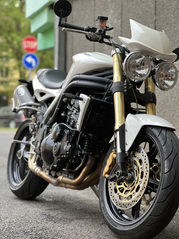 Triumph Speed Triple 1050