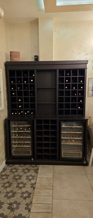 Шкаф за вино с две хладилни витрини
