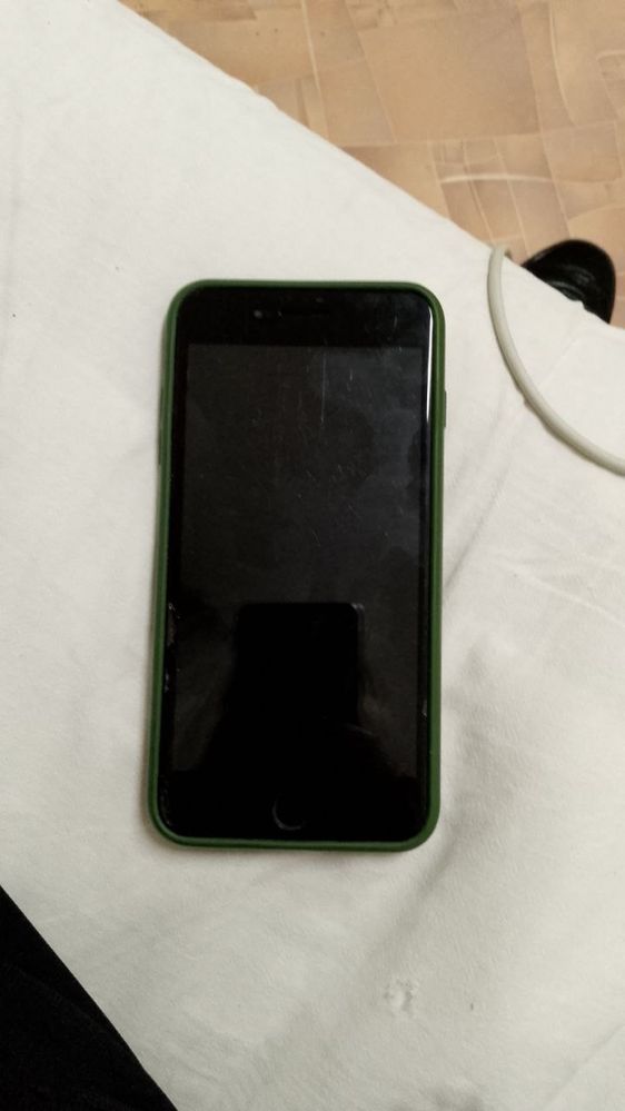 Продам iphone 8+