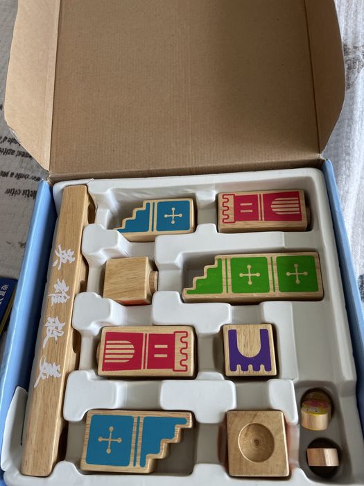 Vand joc the hero saves a beauty