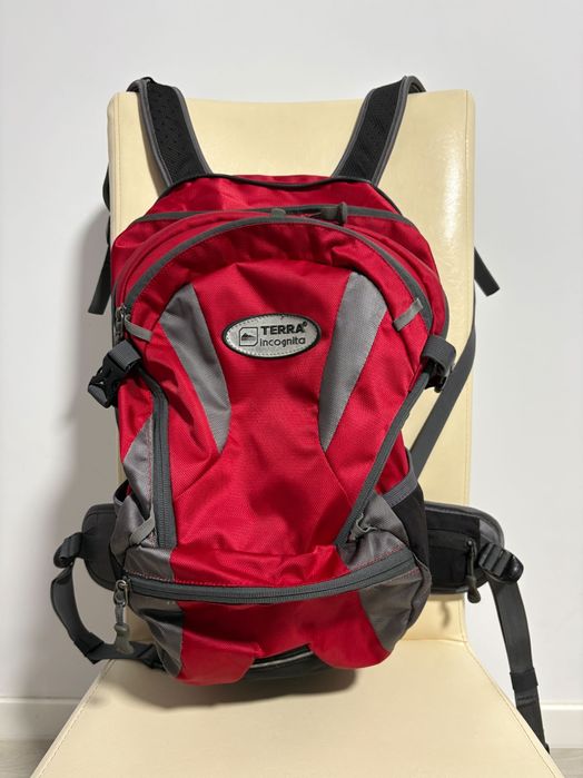Vând rucsac Terra Incognita Velocity 20 ciclism/drumeții.