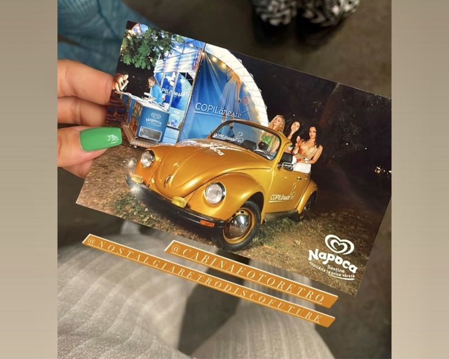 Cabina foto  platforma 360 videobooth photobooth aranjamente florale