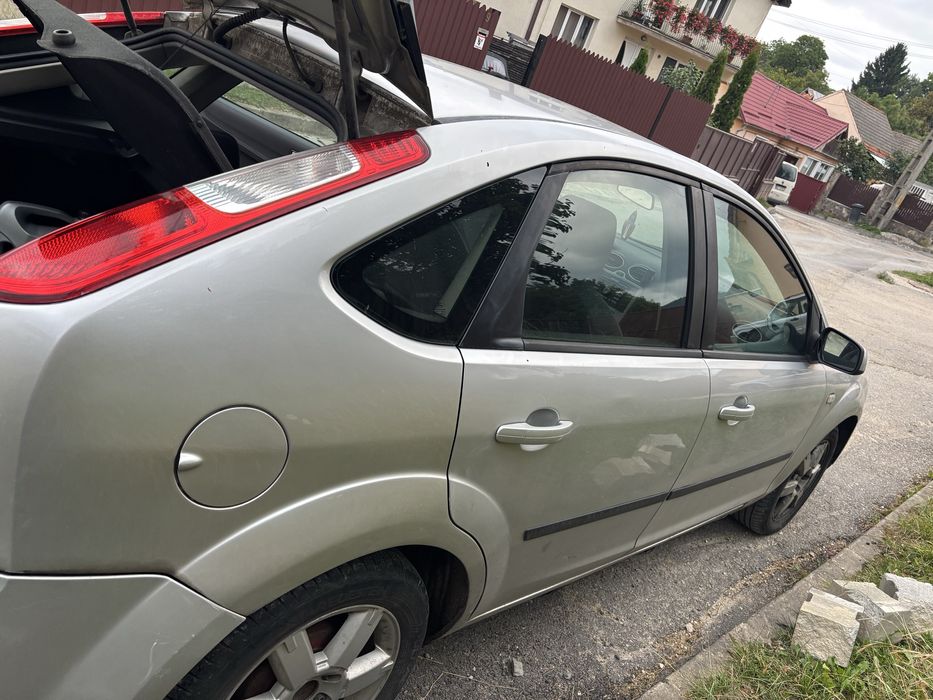 Ford Focus 1.6 benzină MKII