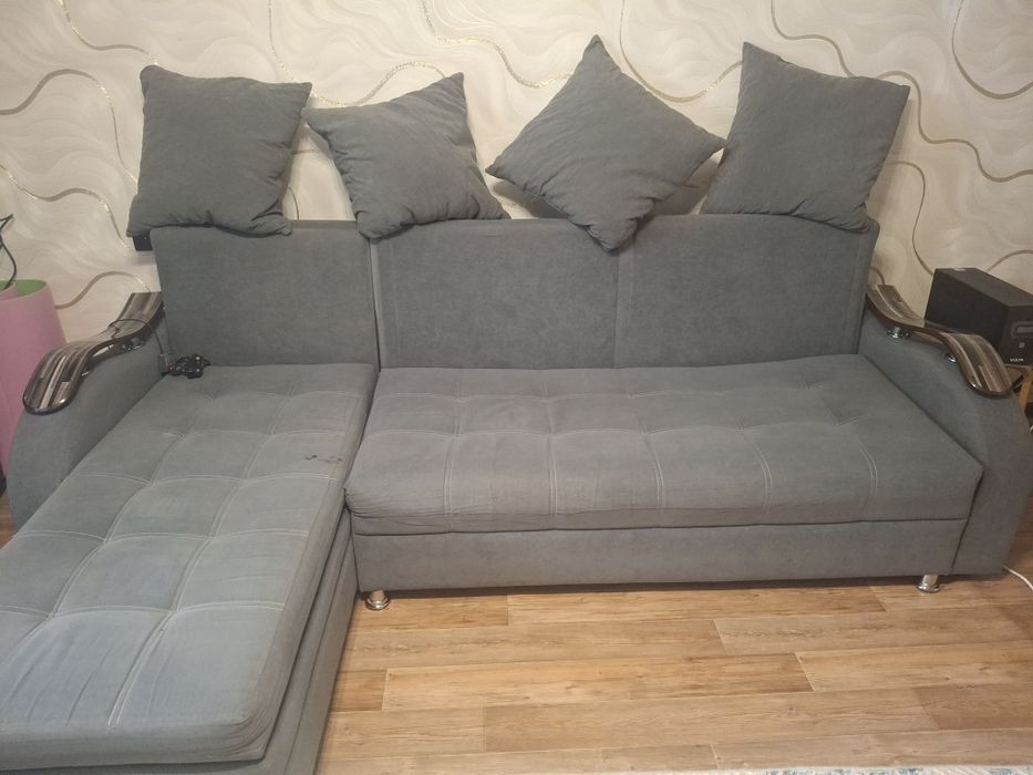 Продам срочно диван