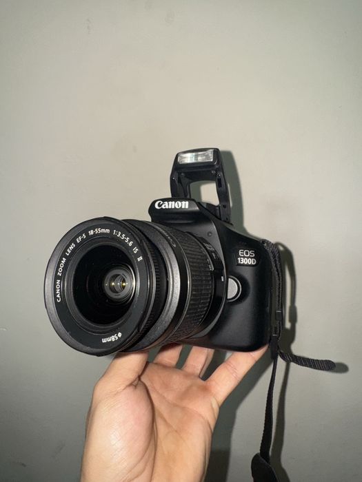 Canon Eos 1300 D Negociabil