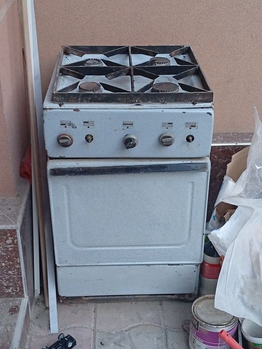 Gaz dixopka sotiladi aybi yoq zoor iwlidi yaxshi yonadi uyaltirmid