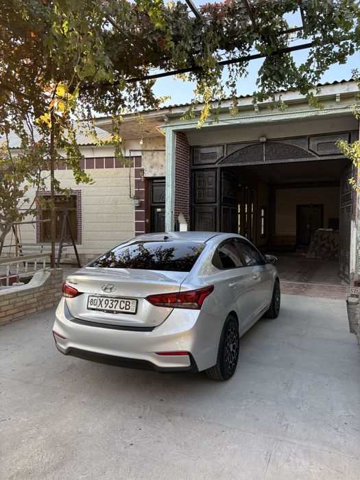 Hyundai accent(solaris) 2020 1.6mator 27ming probeg 18ming $ kami bor